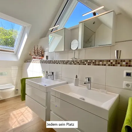 Rundblick Ховахт